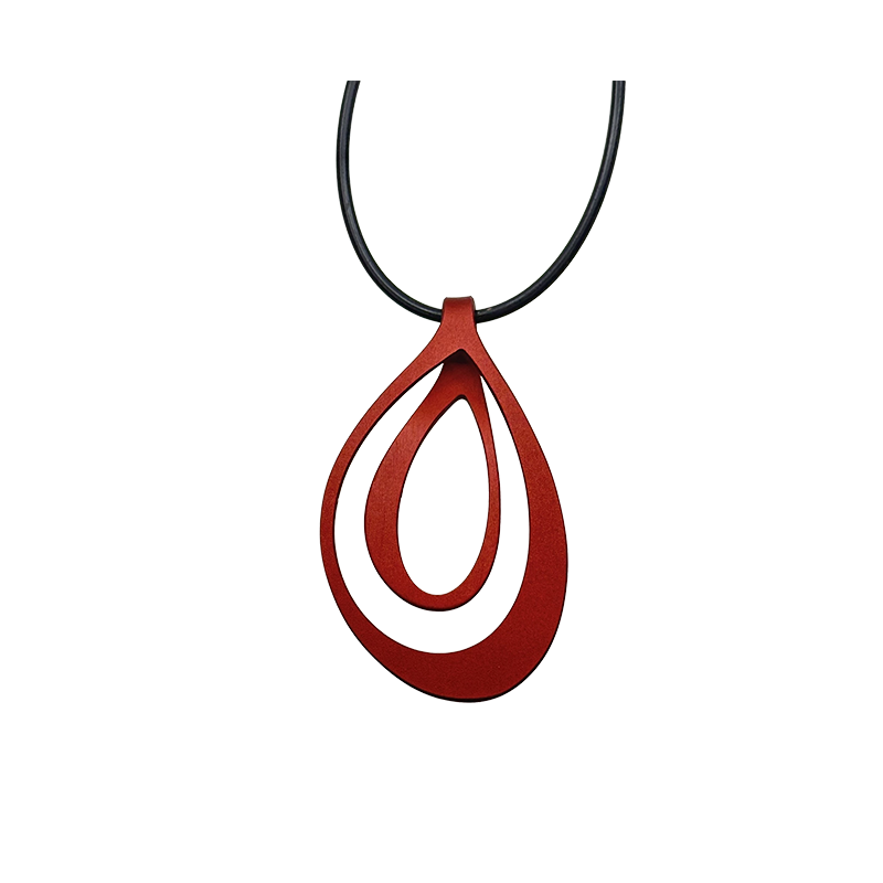 The Loop Neckpiece Oval in Red