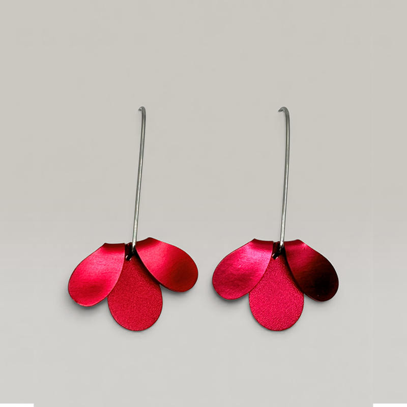The Flip Curve Earrings in Bordeaux