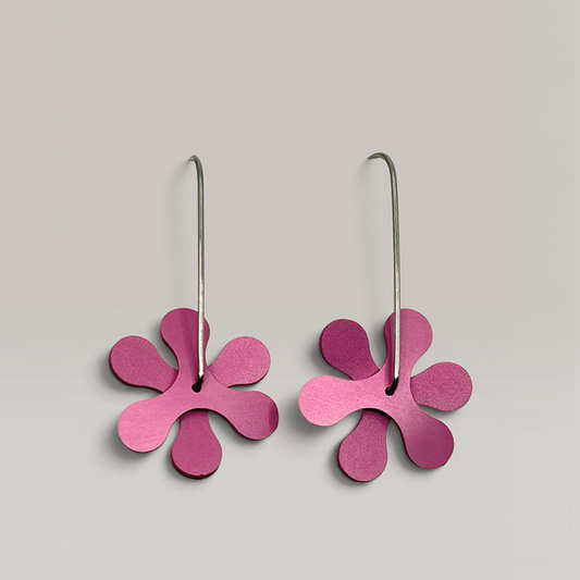 The Propellor Curve Earrings in Pink