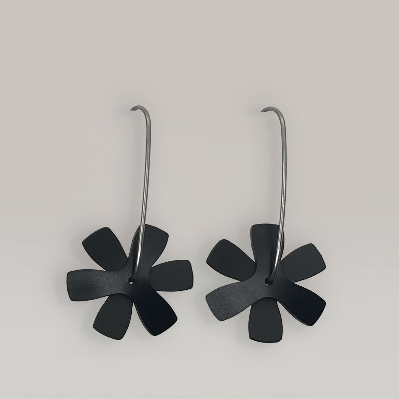 The Propellor Flat Earrings in Black