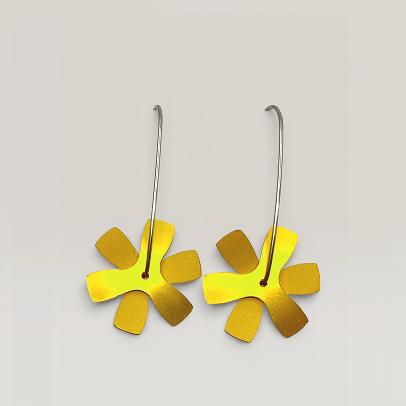 The Propellor Flat Earrings in Gold