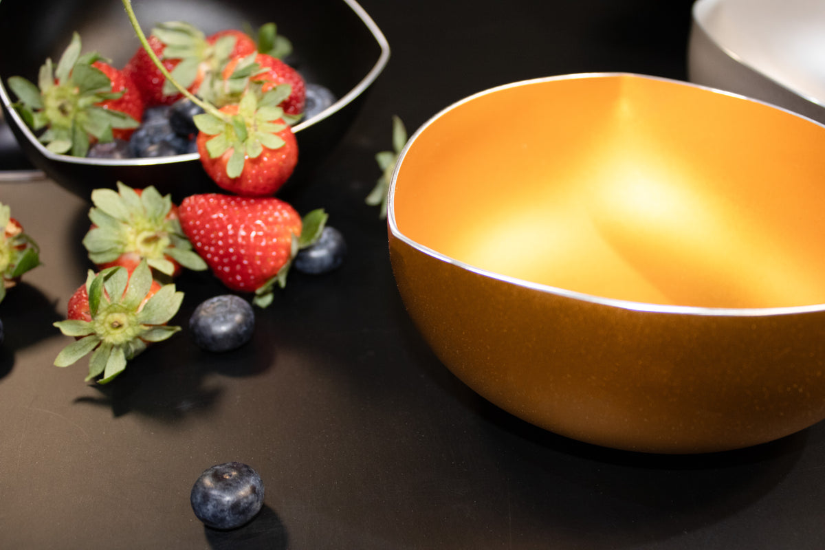 The Bowls in Gold