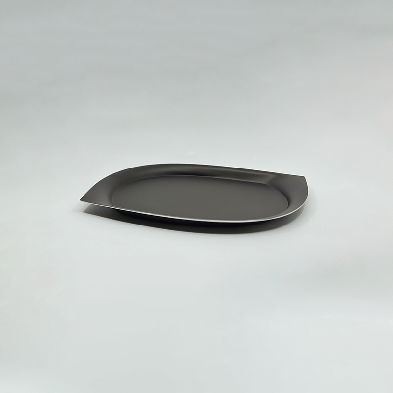 The Tray in Black