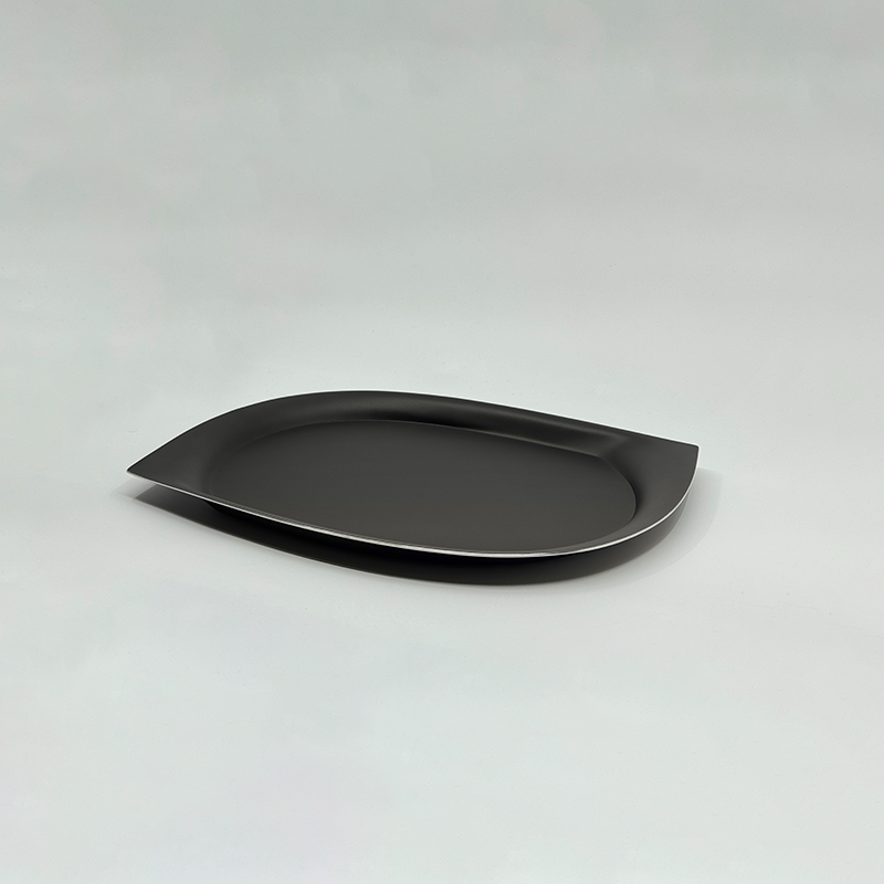 The Tray in Black