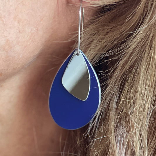 The Droplet Earring Oval in Blue with Stainless Steel